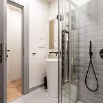 Jzp Hotel *