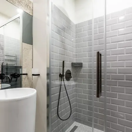 Jzp Hotel *