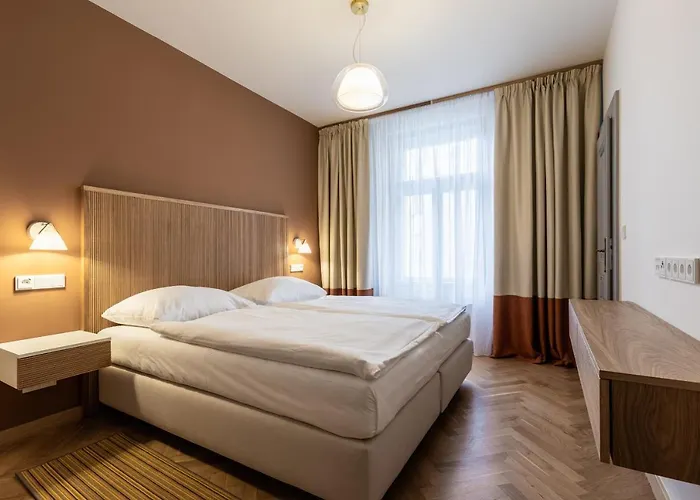 Jzp Hotel *